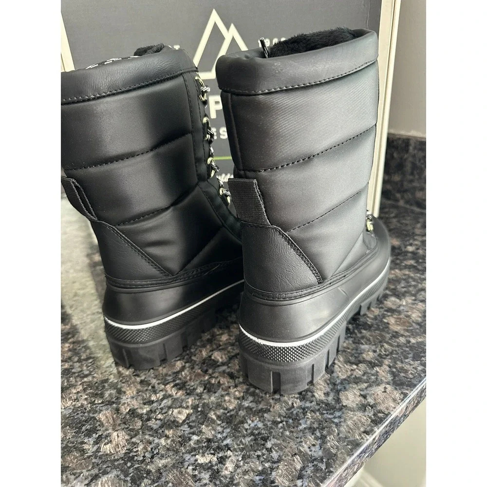 Alpine Design Women's Willow Quilted 200G Snow‎ Boots Size 9. NWB Winter Cold